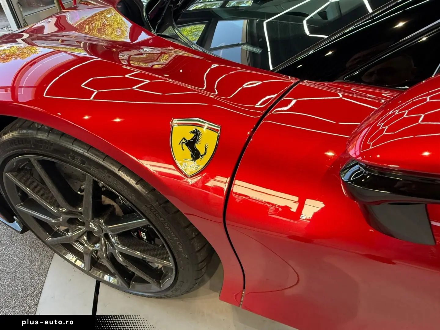 FERRARI SF90 STRADALE