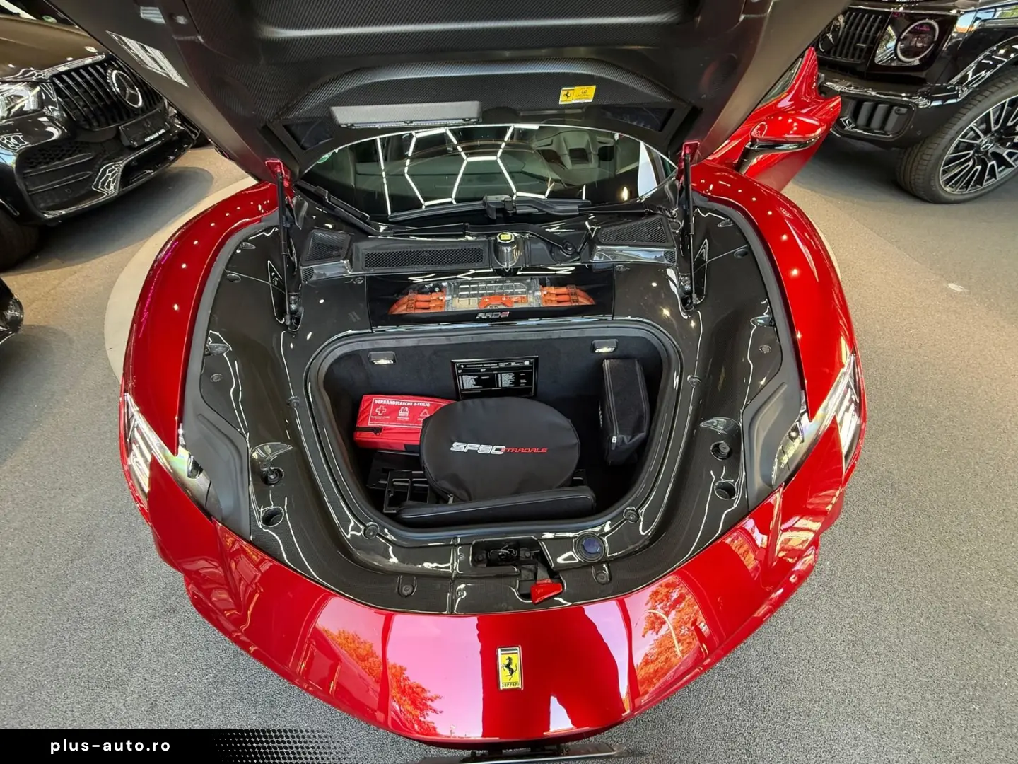 FERRARI SF90 STRADALE