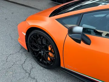 LAMBORGHINI Huracán Performante Aut.