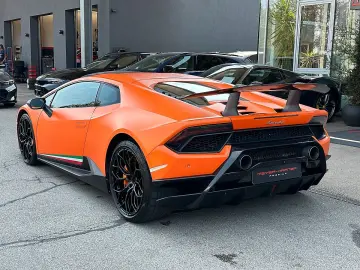 LAMBORGHINI Huracán Performante Aut.