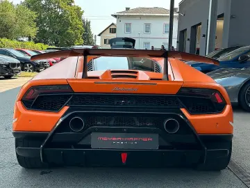 LAMBORGHINI Huracán Performante Aut.
