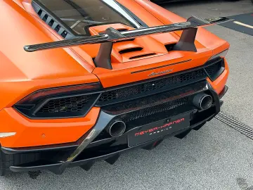 LAMBORGHINI Huracán Performante Aut.