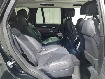 LAND ROVER Range Rover P510e Autobiography