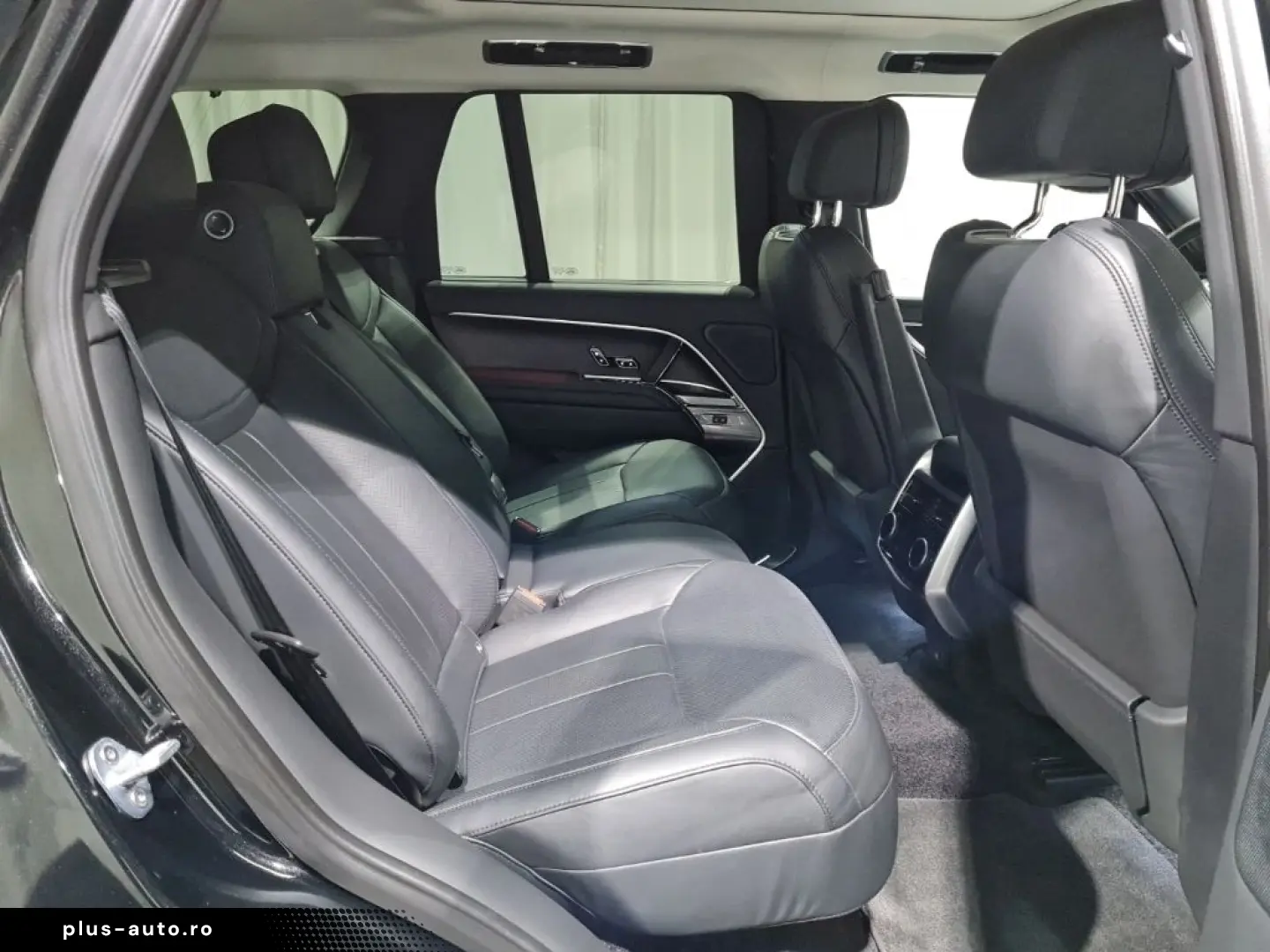 LAND ROVER Range Rover P510e Autobiography