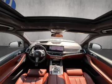 BMW X7 M60 i xD M Sport Pro PanoSky ACC