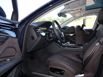 AUDI A8L 60 TFSI V8 lang exclusive RUHESITZ  AKTIV-FW
