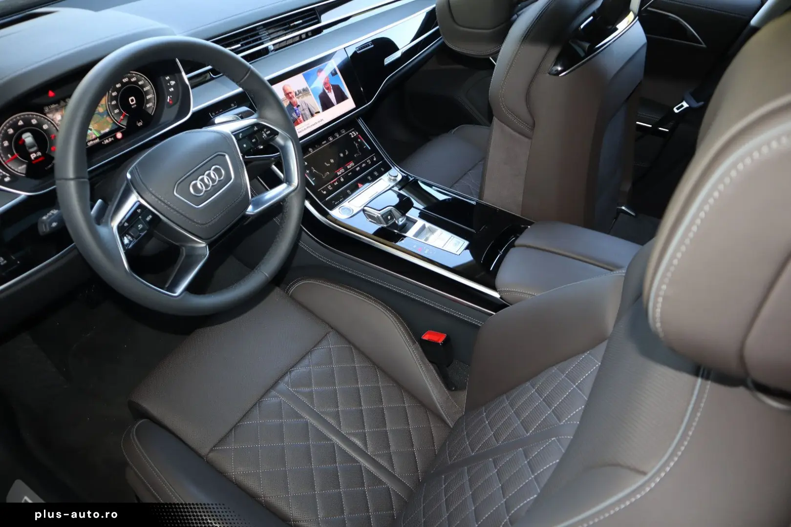 AUDI A8L 60 TFSI V8 lang exclusive RUHESITZ  AKTIV-FW