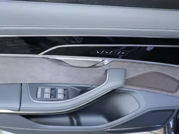 AUDI A8L 60 TFSI V8 lang exclusive RUHESITZ  AKTIV-FW