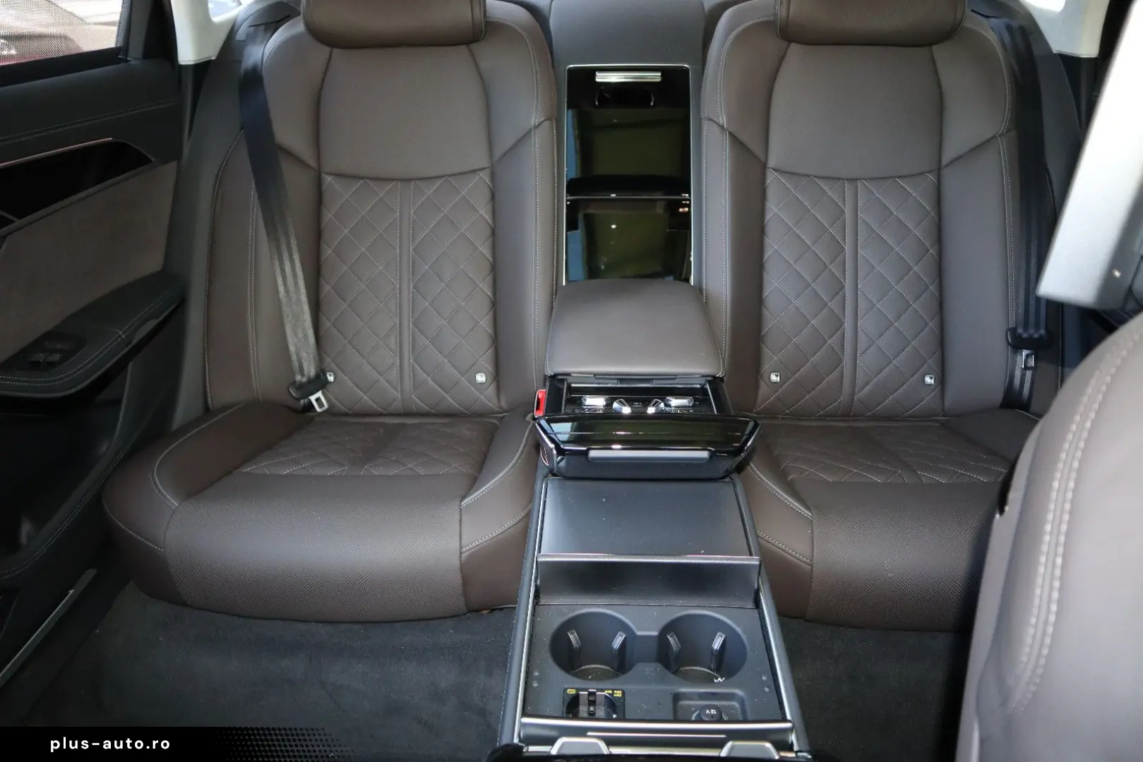 AUDI A8L 60 TFSI V8 lang exclusive RUHESITZ  AKTIV-FW