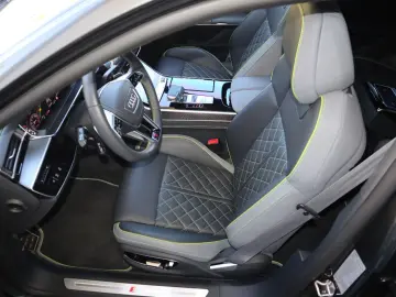 AUDI A8 60 TFSI V8 quattro exclusive BLACK-P VOLLEDER