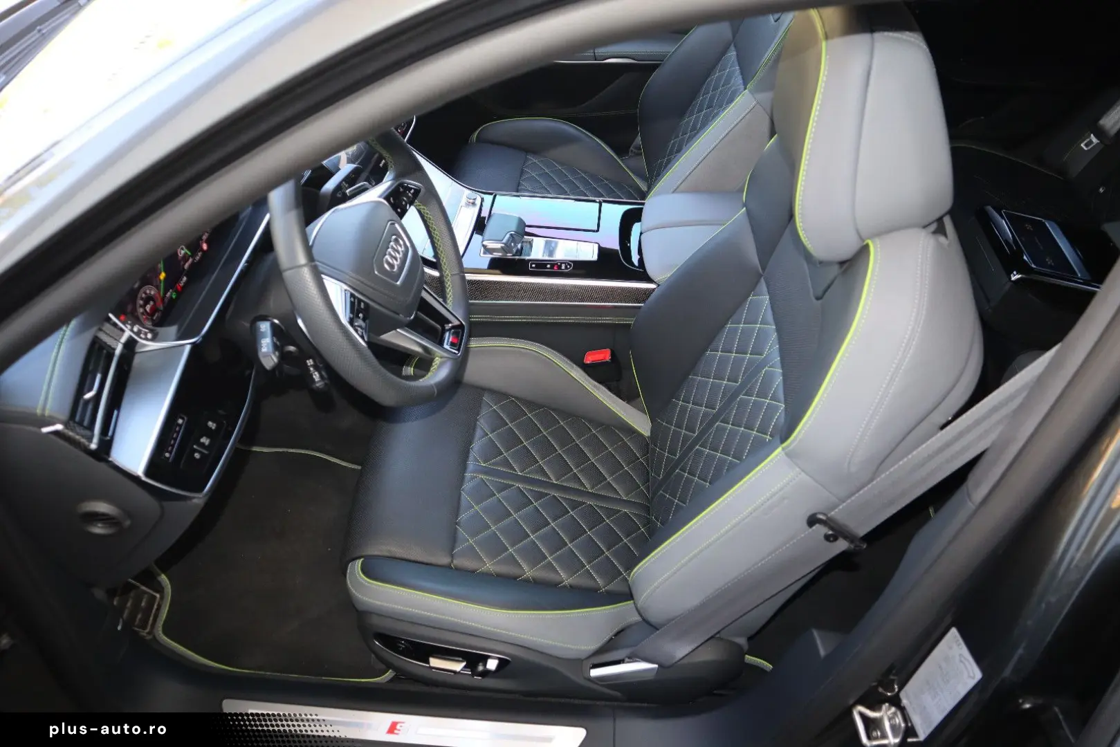 AUDI A8 60 TFSI V8 quattro exclusive BLACK-P VOLLEDER