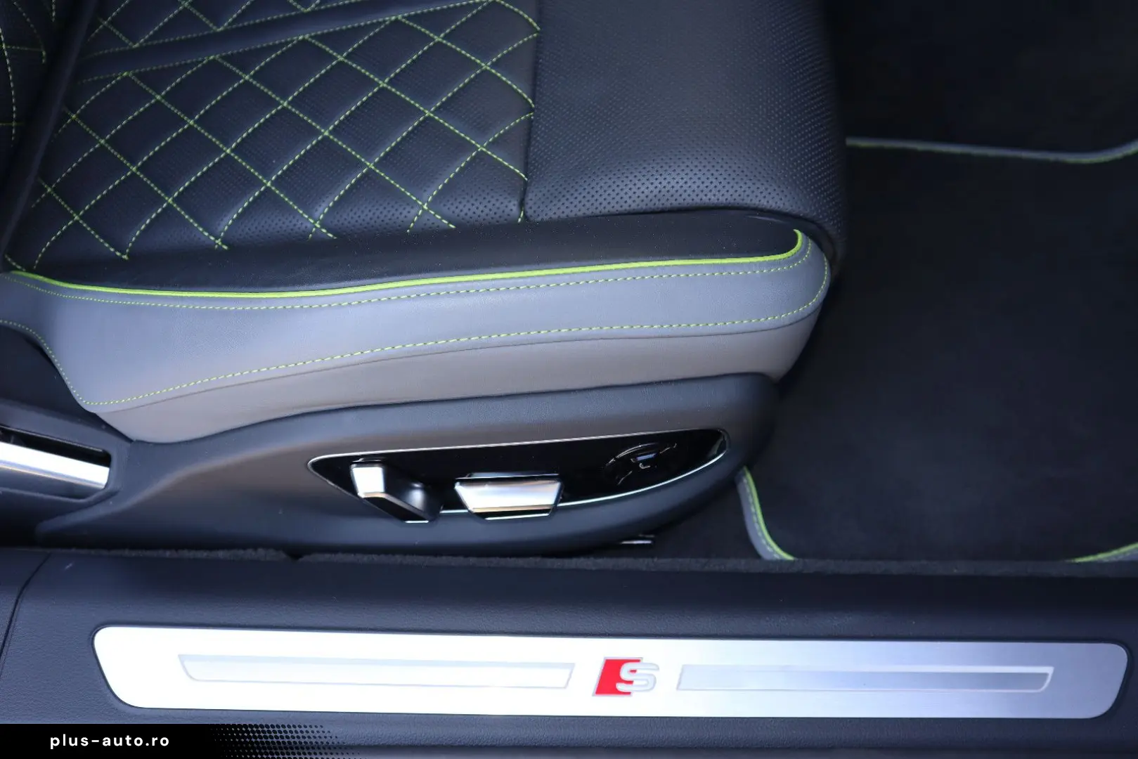 AUDI A8 60 TFSI V8 quattro exclusive BLACK-P VOLLEDER