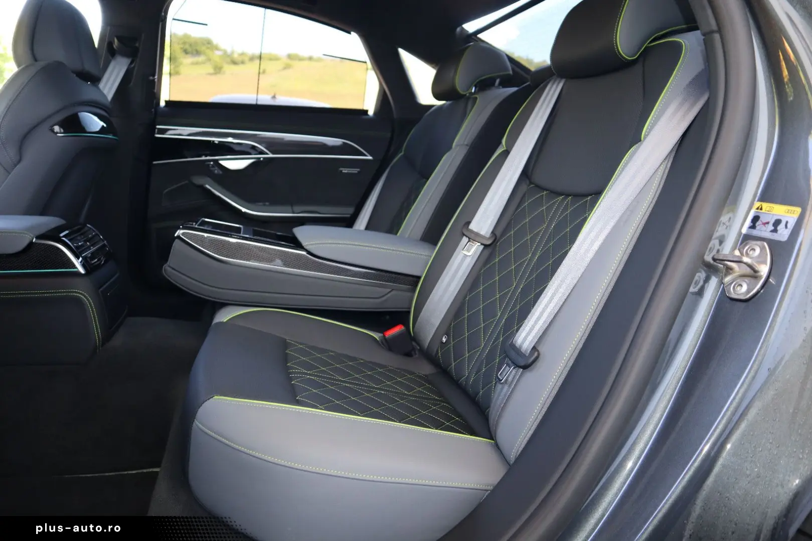 AUDI A8 60 TFSI V8 quattro exclusive BLACK-P VOLLEDER