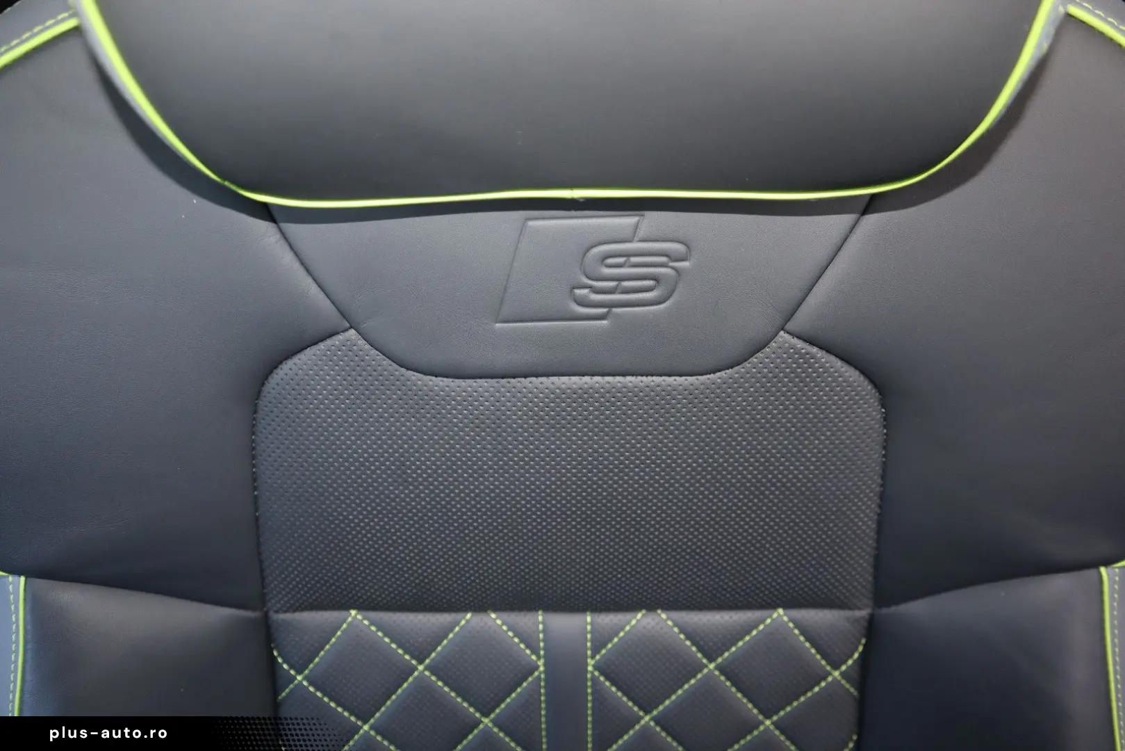 AUDI A8 60 TFSI V8 quattro exclusive BLACK-P VOLLEDER