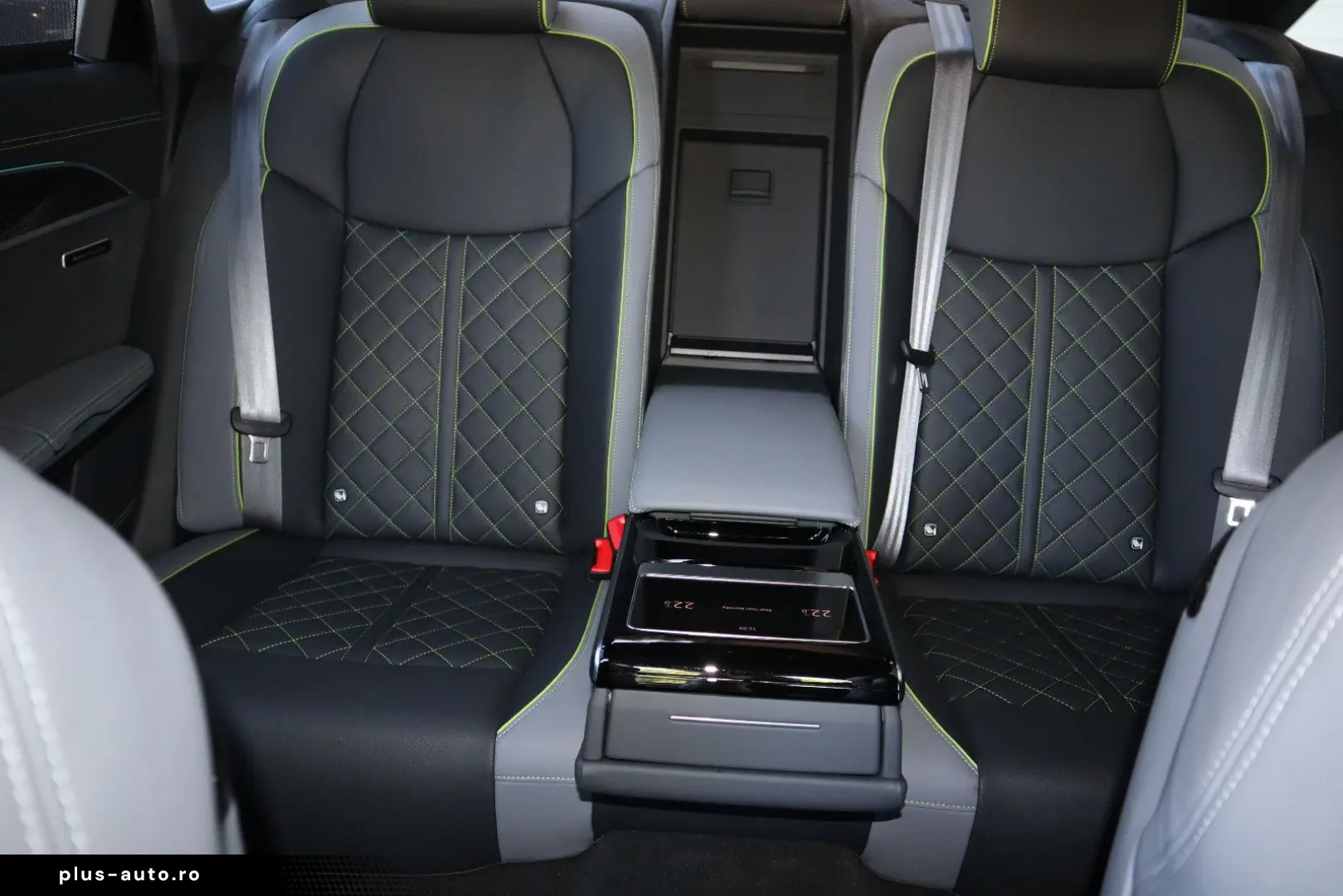 AUDI A8 60 TFSI V8 quattro exclusive BLACK-P VOLLEDER