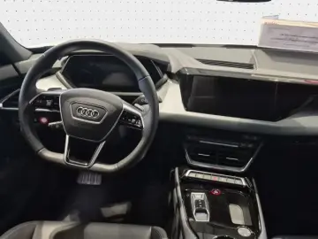 AUDI e-tron GT qu Air HUD Pano LED Virtual Navi  Spor