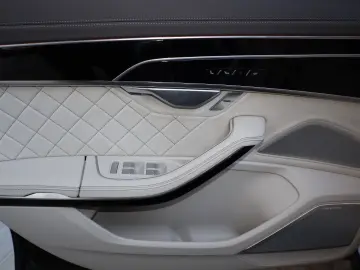 AUDI A8L 60 TFSI V8 lang EINZELSTÜCK   UPE 215.170 -