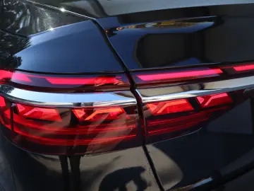 AUDI A8L 60 TFSI V8 lang exclusive AKTIV-FW AHK B&Oad