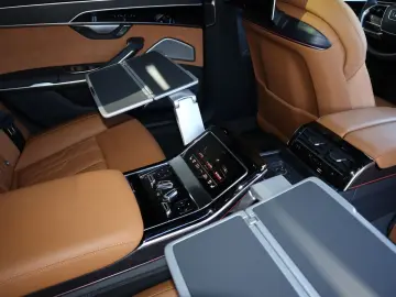 AUDI A8L 60 TFSI V8 lang exclusive AKTIV-FW AHK B&Oad