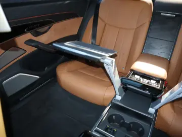 AUDI A8L 60 TFSI V8 lang exclusive AKTIV-FW AHK B&Oad