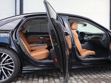 AUDI A8L 50TDI lang S-LINE BLACK-PAKET SCHWARZ-COGNAC