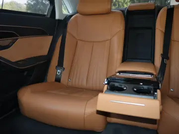 AUDI A8L 50TDI lang S-LINE BLACK-PAKET SCHWARZ-COGNAC