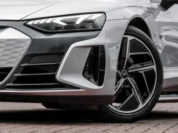 AUDI e-tron GT quattro LED NAVI PANO