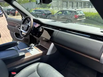 LAND ROVER Range Rover P460e Hybrid Autobiography SV COLOR