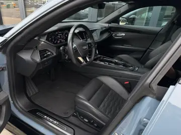 AUDI e-tron GT quattro PANO LUFT MATRIX KAMERA SOUND