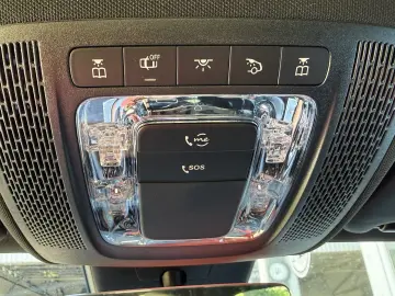 MERCEDES-BENZ CLA 200 Progressive