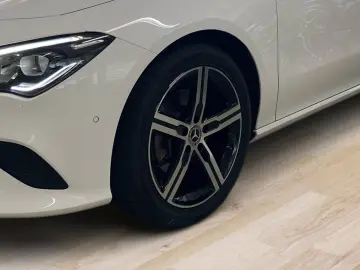 MERCEDES-BENZ CLA 200 4M Coupe