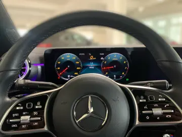 MERCEDES-BENZ CLA 200 4M Coupe
