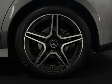 MERCEDES-BENZ CLA 200 AMG-Line