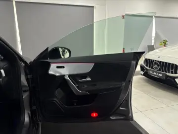 MERCEDES-BENZ CLA 200 AMG-Line