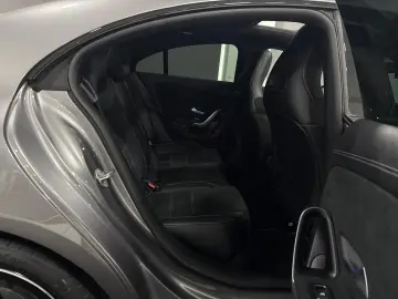 MERCEDES-BENZ CLA 200 AMG-Line