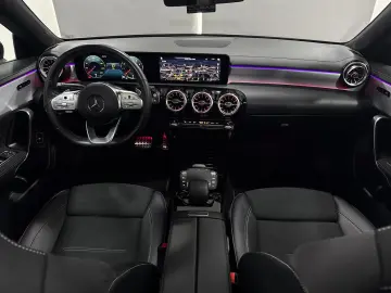 MERCEDES-BENZ CLA 200 AMG-Line
