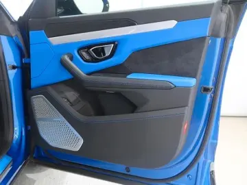LAMBORGHINI Urus 4.0 V8 Autom.