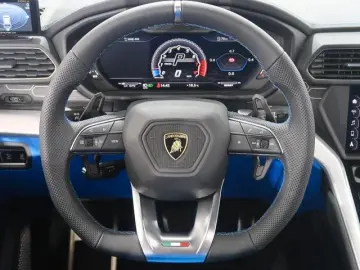 LAMBORGHINI Urus 4.0 V8 Autom.