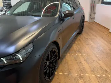 BMW M5 Touring Ultimate   Keramik   Frozen Black
