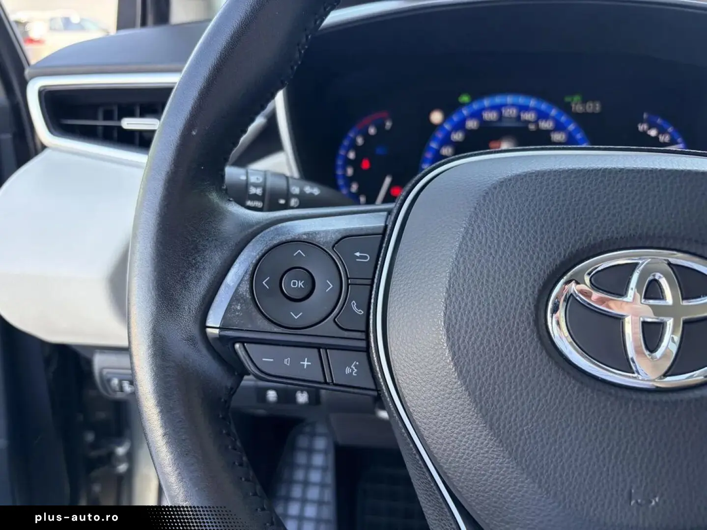 Toyota Corolla 1.8 Hev Business Plus