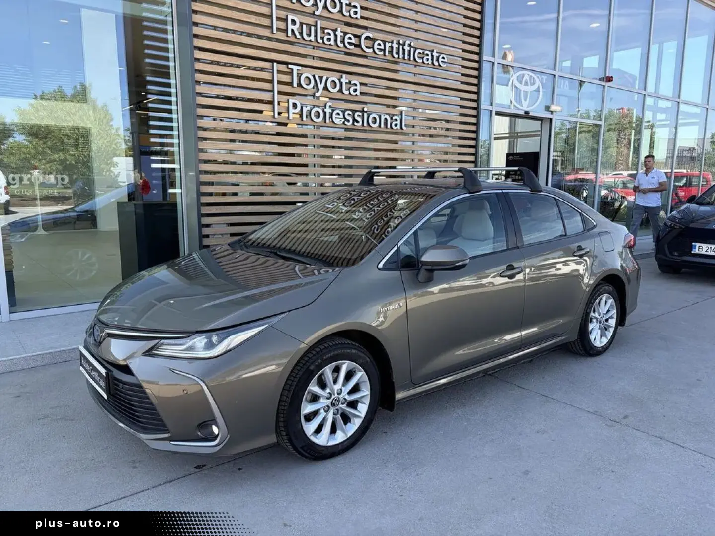Toyota Corolla 1.8 Hev Business Plus