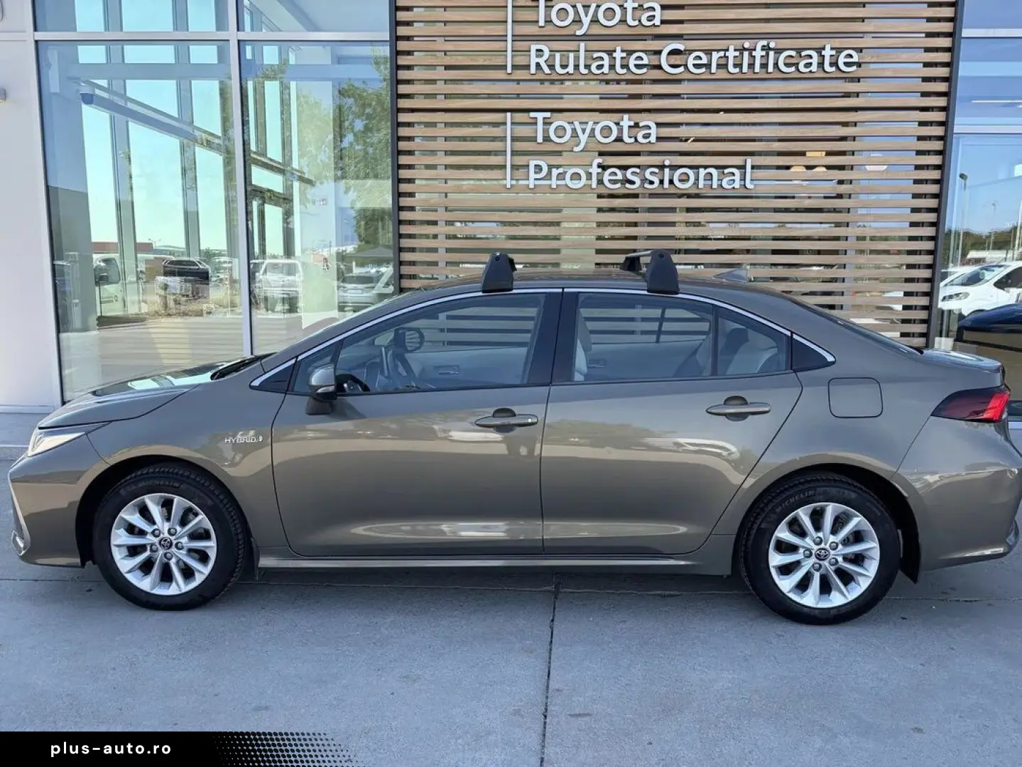 Toyota Corolla 1.8 Hev Business Plus