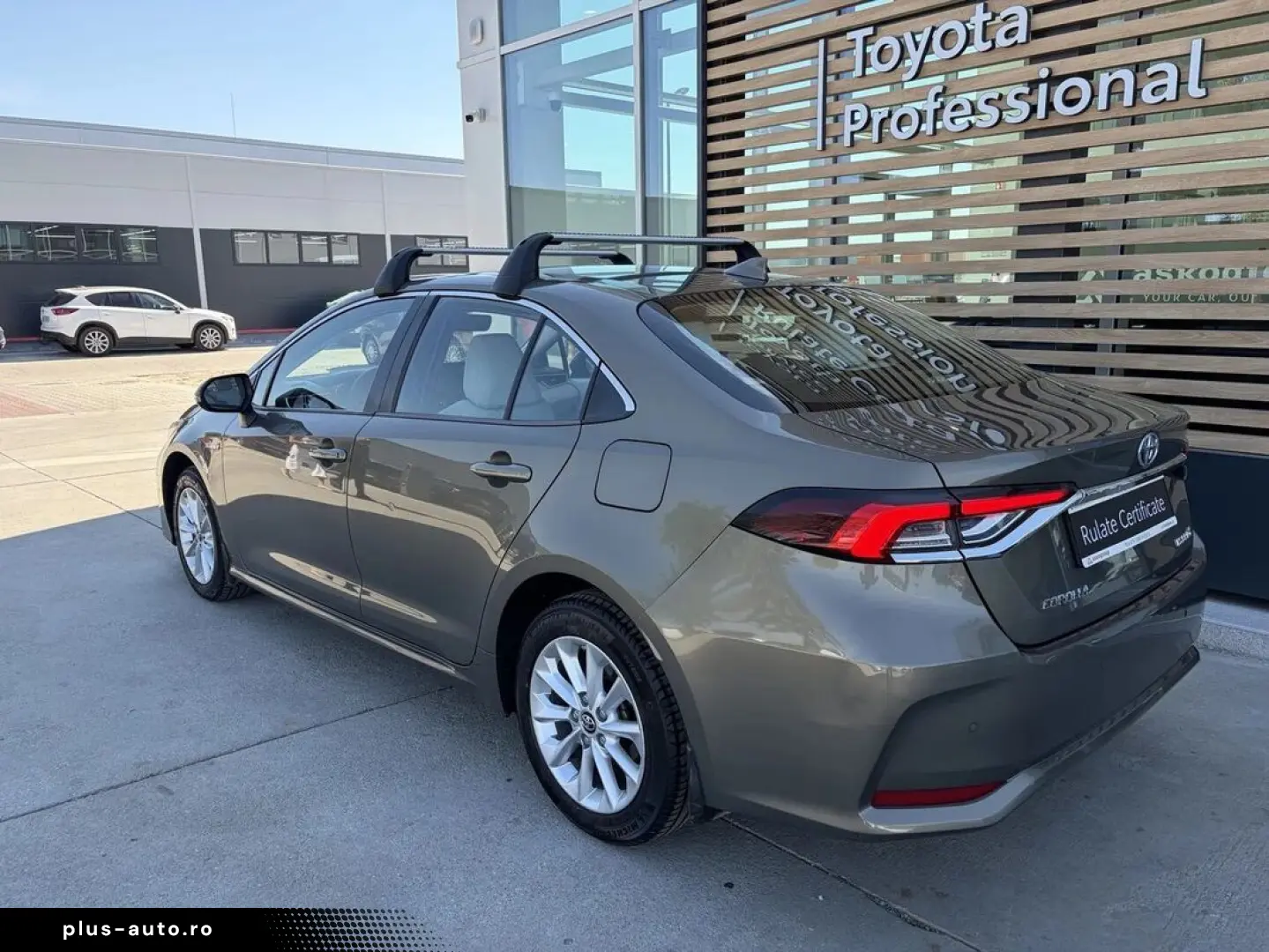 Toyota Corolla 1.8 Hev Business Plus