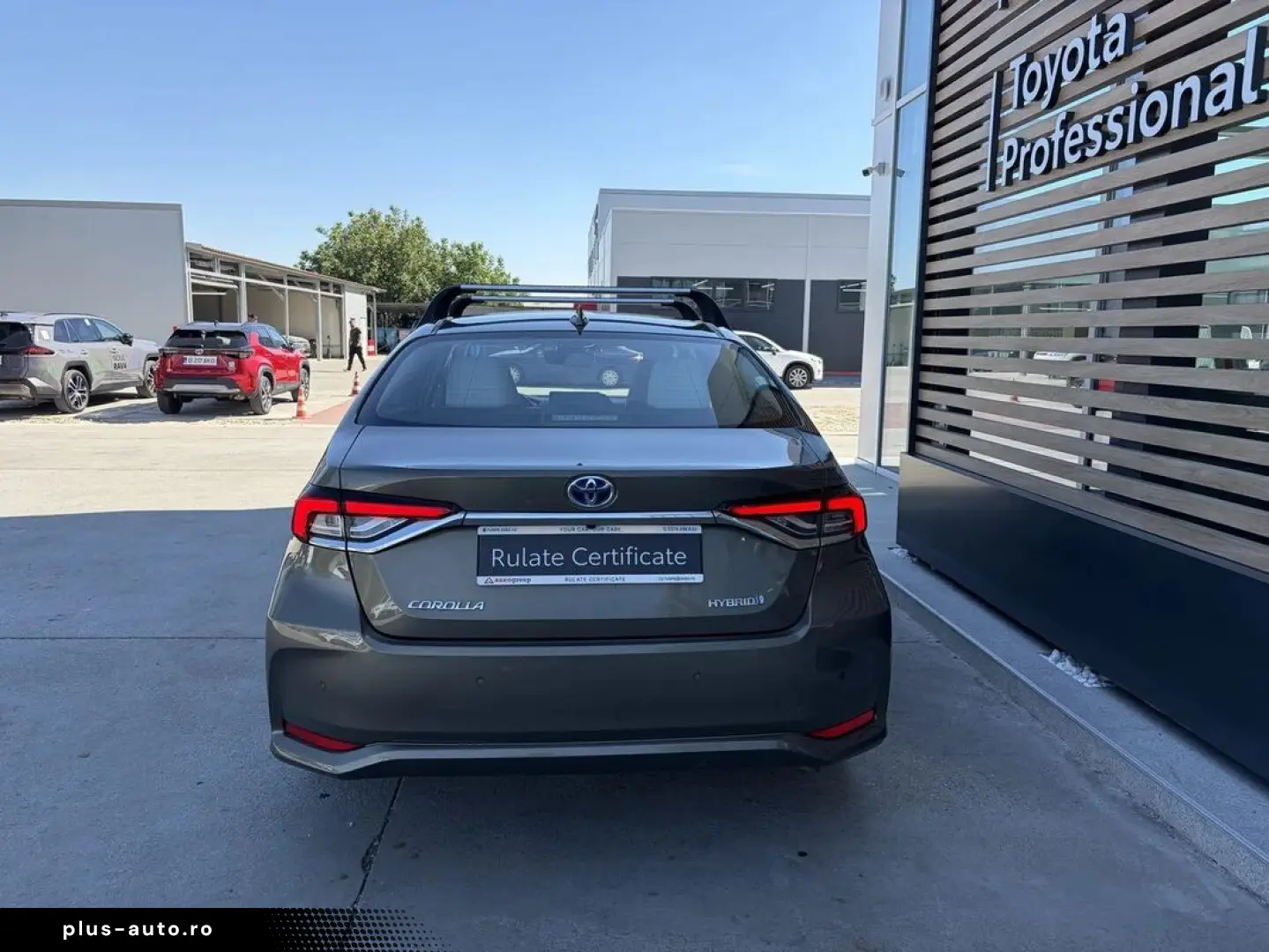 Toyota Corolla 1.8 Hev Business Plus