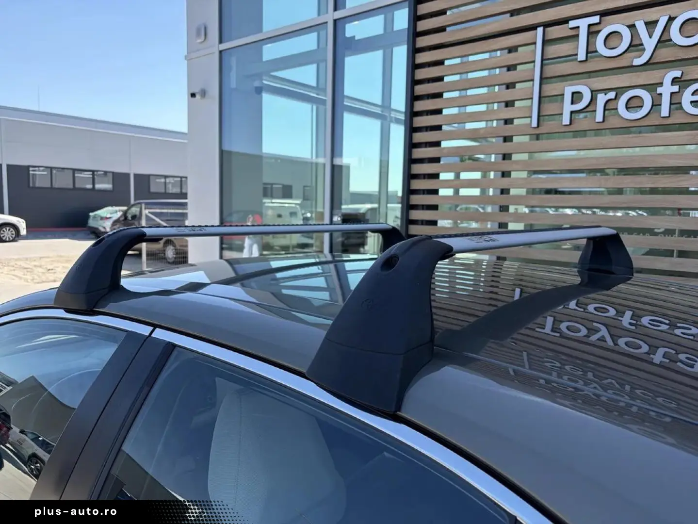 Toyota Corolla 1.8 Hev Business Plus