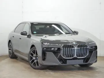 BMW 750e xDrive M Sport - Executive Lounge - Sky Lounge