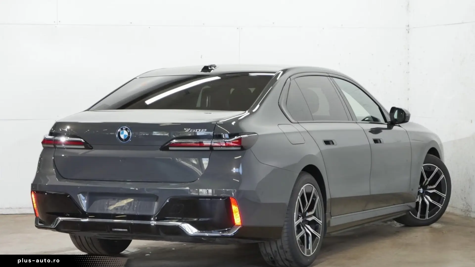 BMW 750e xDrive M Sport - Executive Lounge - Sky Lounge