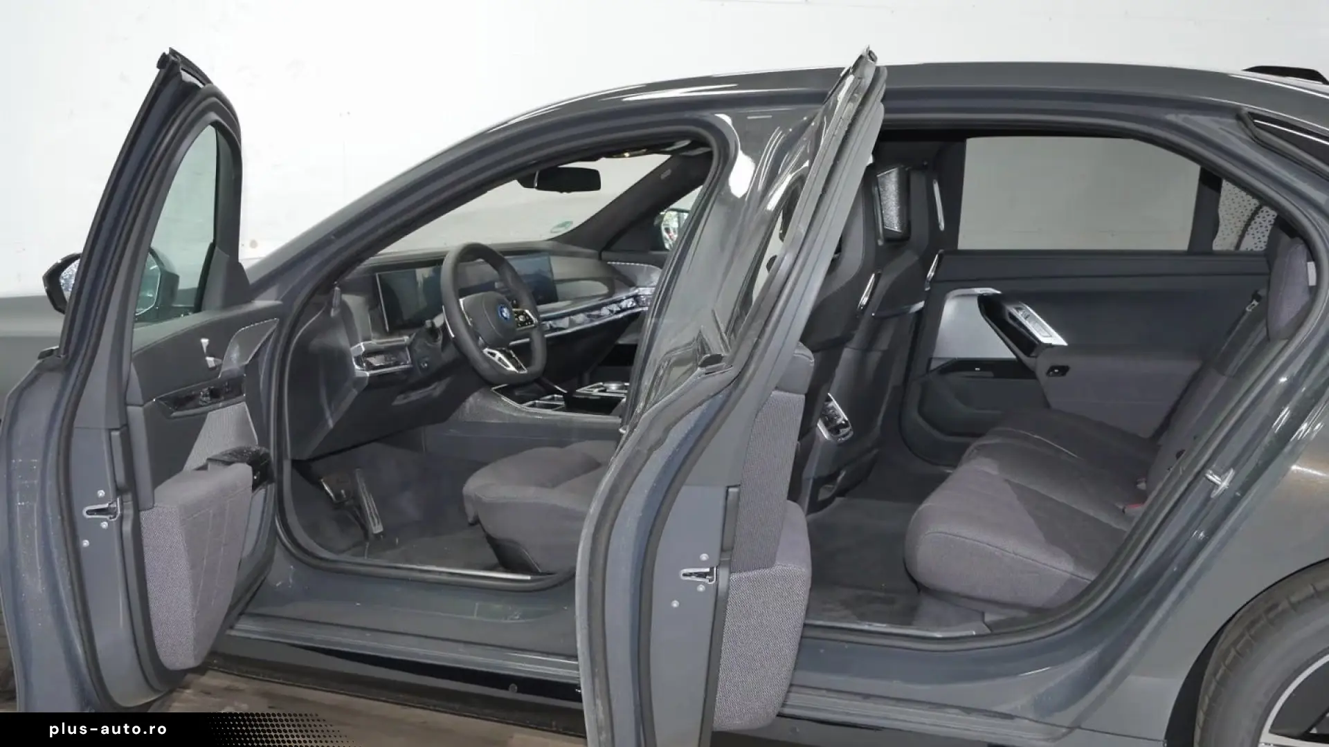BMW 750e xDrive M Sport - Executive Lounge - Sky Lounge