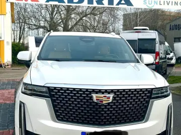 CADILLAC Escalade