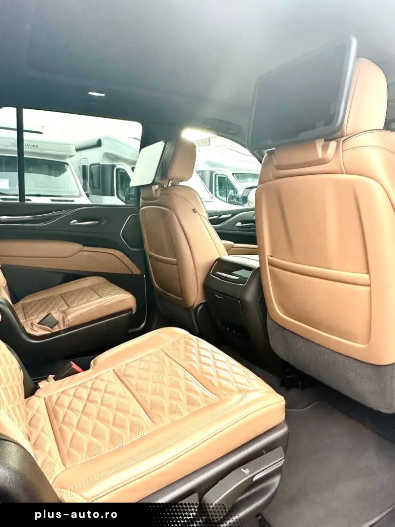 CADILLAC Escalade